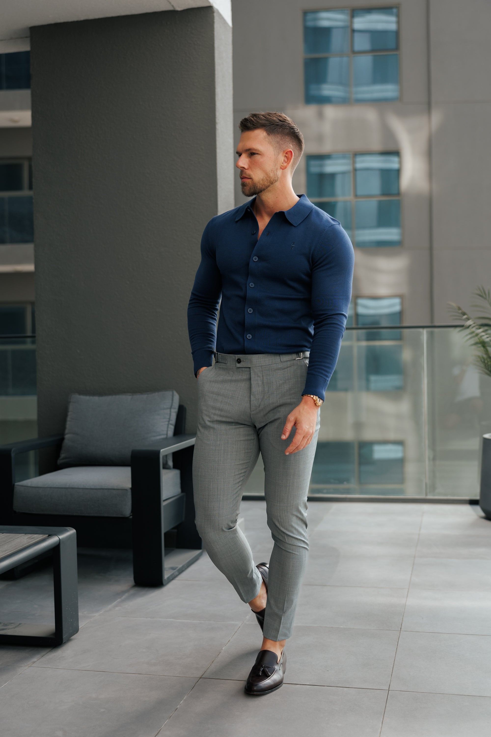 Schmale, elegante graumelierte Stretchhose mit seitlichen Verstellmöglichkeiten - FST021