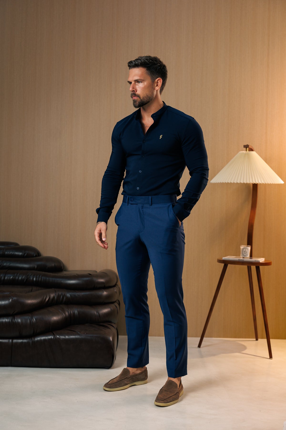 Super Slim Scuba Navy Langarm-Stretch mit Stehkragen und goldener Verzierung - FS1265