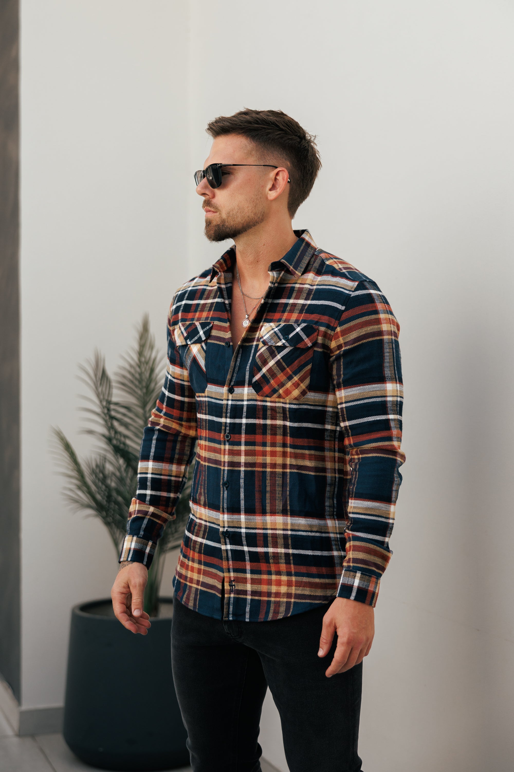 Marineblau/Hellbraun karierte Hemdjacke mit zwei Taschen - FS1197