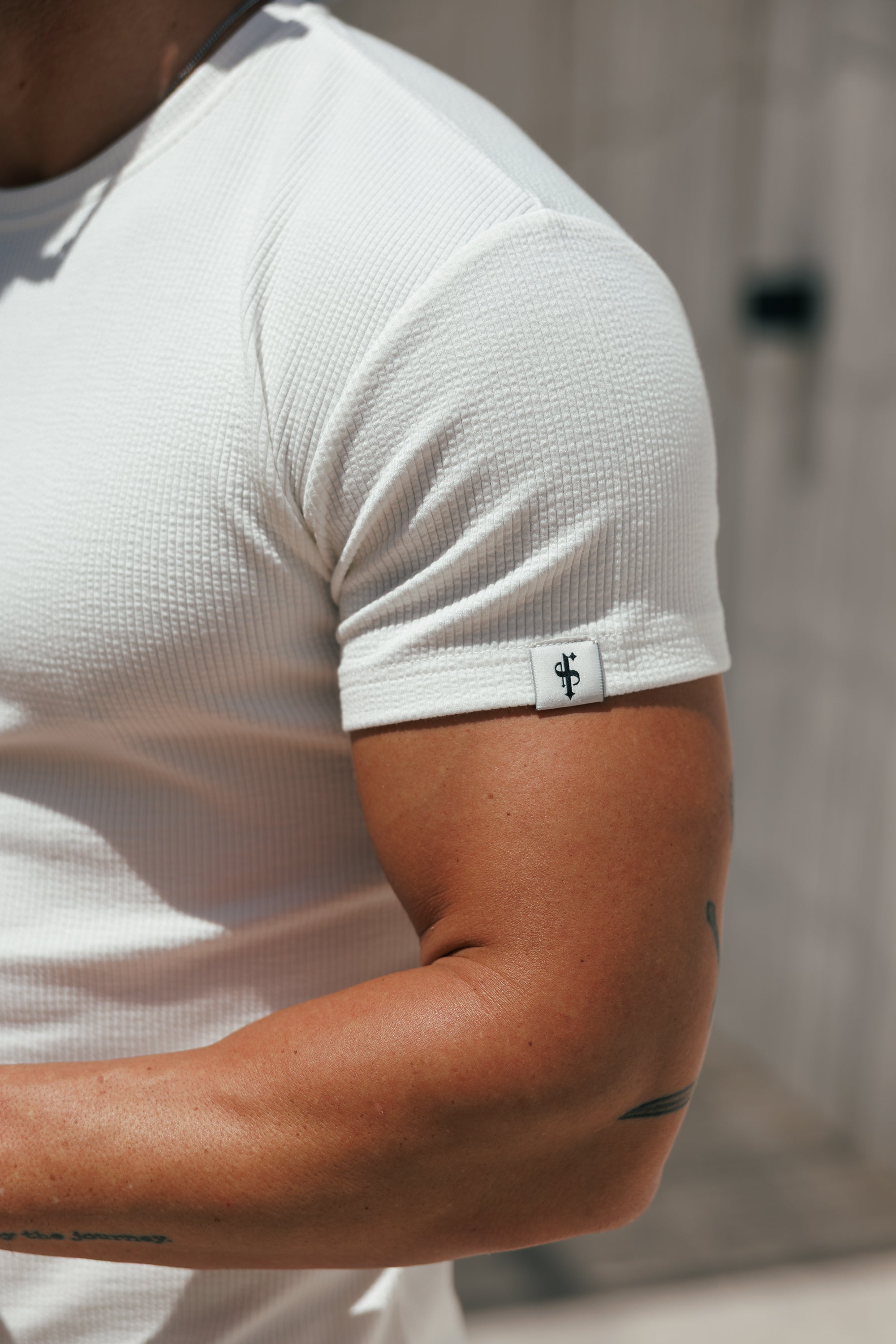 Jersey-Kordelzug-T-Shirt in Weiß – FSR093 (VORBESTELLUNG 12. JUNI)