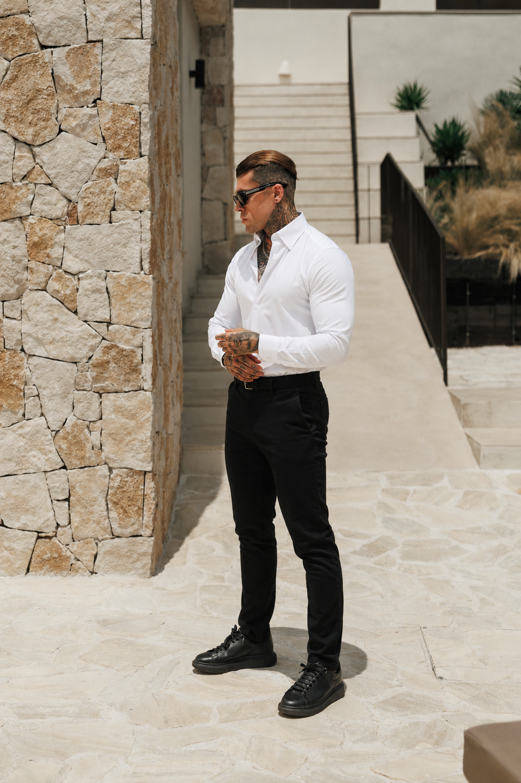 Schwarze Chinohose mit Gürtelschlaufen - FSH1490