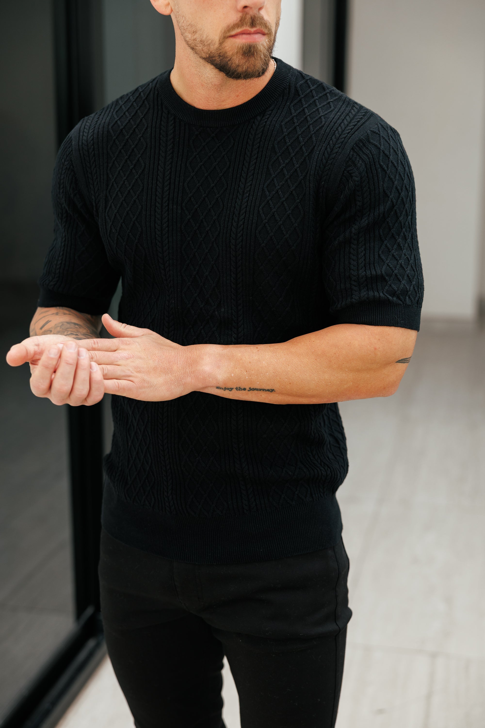Feinstrickpullover mit Rautenmuster, schwarz, Kurzarm - FSA010