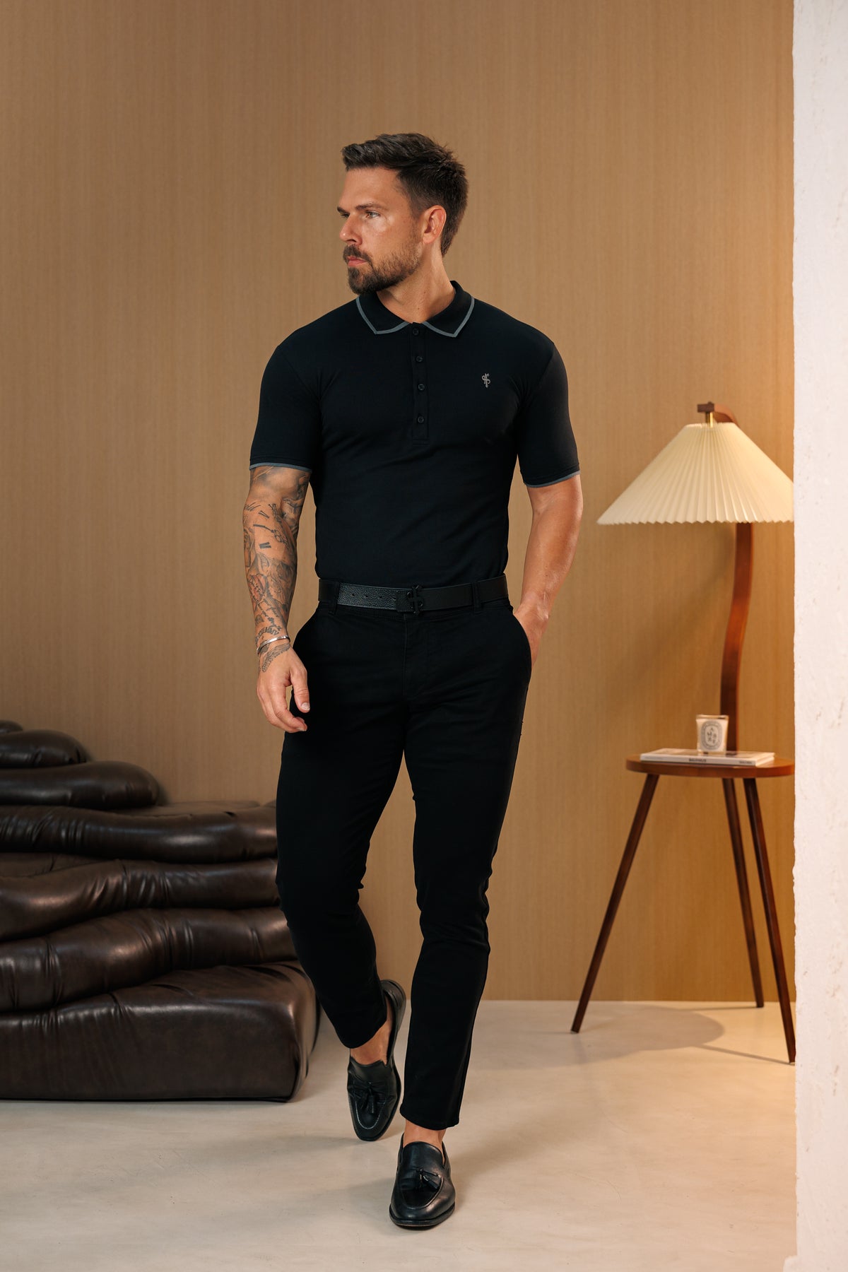 Schwarze Chinohose mit Gürtelschlaufen - FSH1490