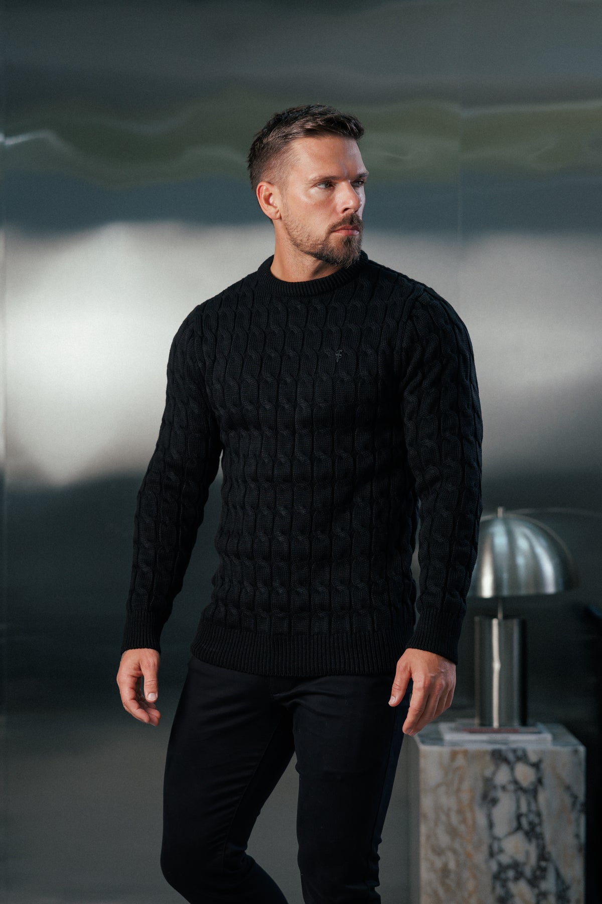 Grober Zopfstrickpullover in Schwarz - FSA055