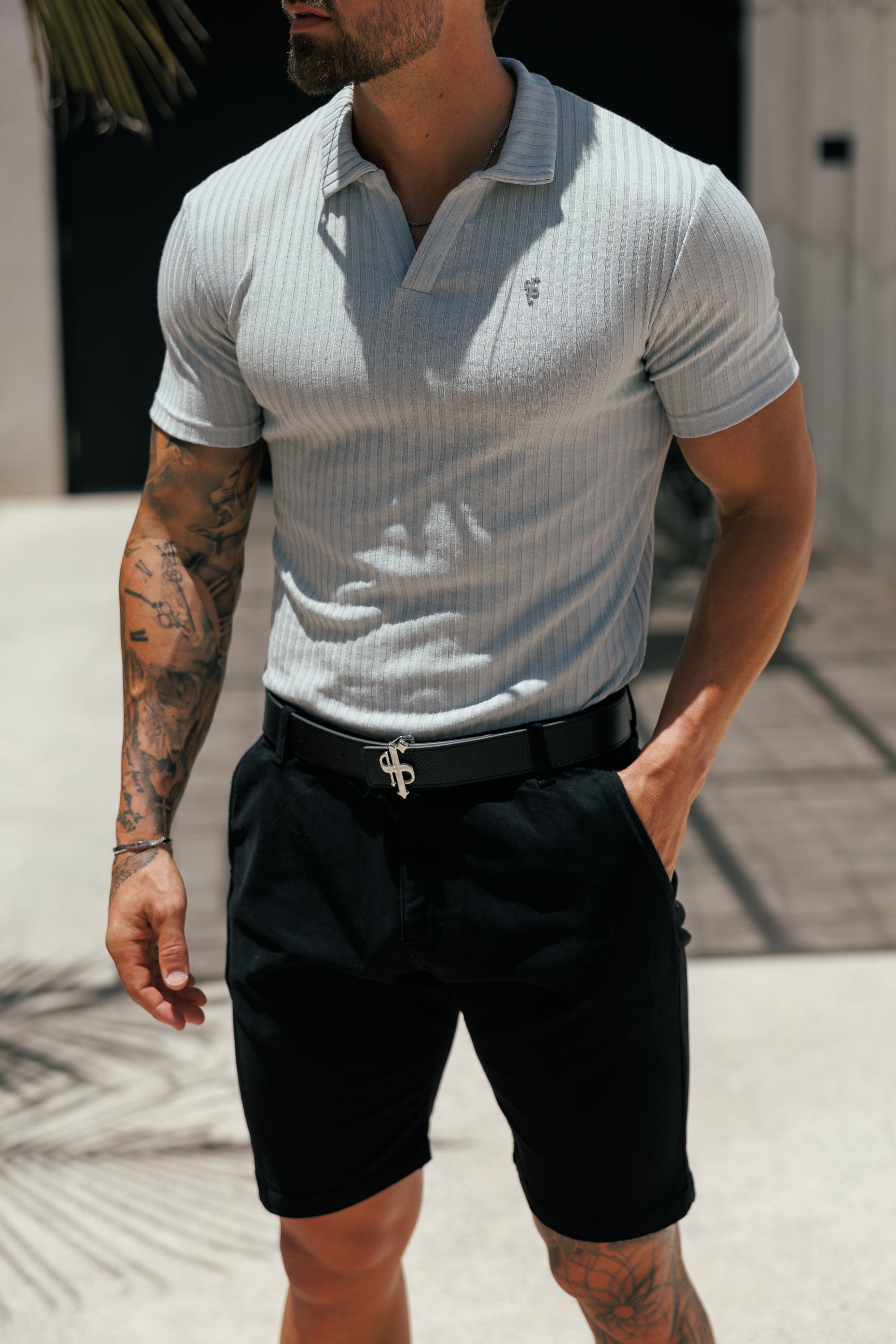 Schwarze Chino-Shorts in schmaler Passform - FSH266