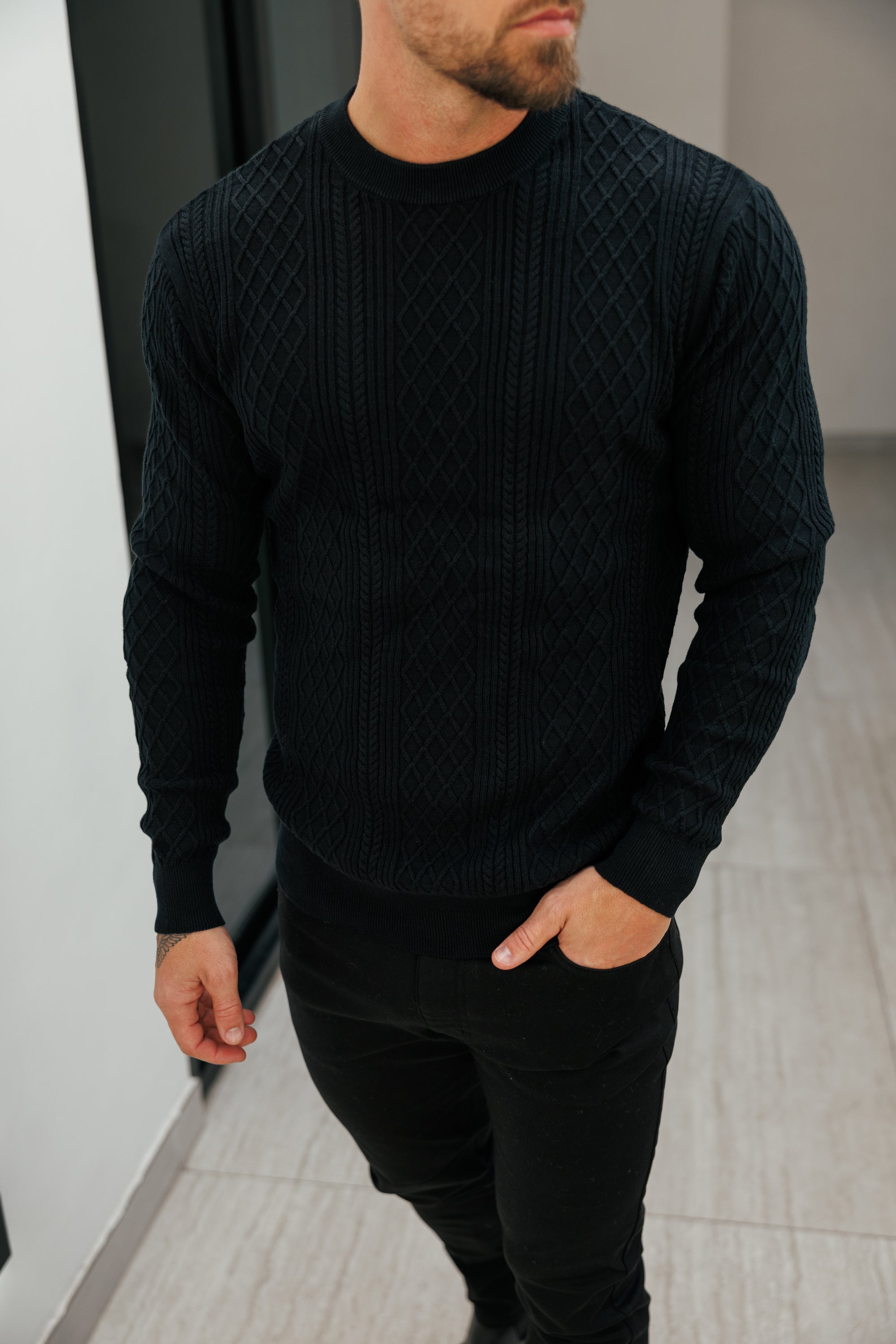 Feinstrickpullover mit Rautenmuster, schwarz, langärmlig - FSA006