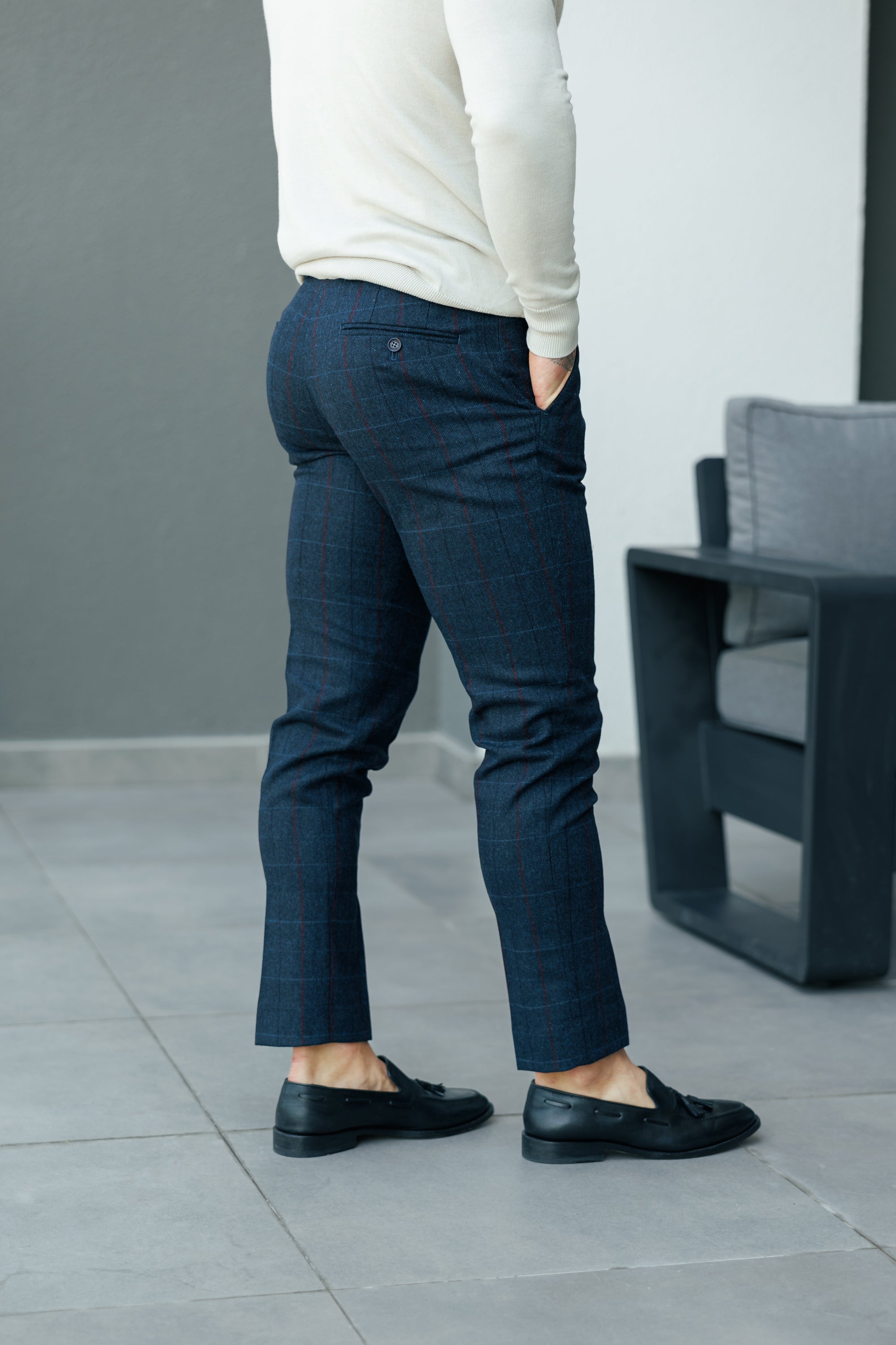 Lässige, formelle Hose mit marineblauem/burgunderfarbenem Karomuster - FSTR016