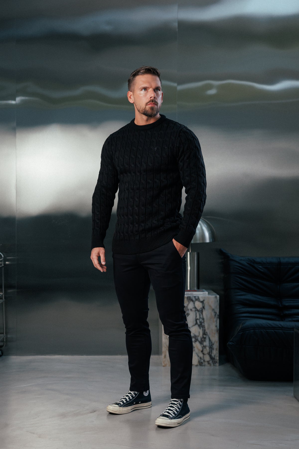 Grober Zopfstrickpullover in Schwarz - FSA055