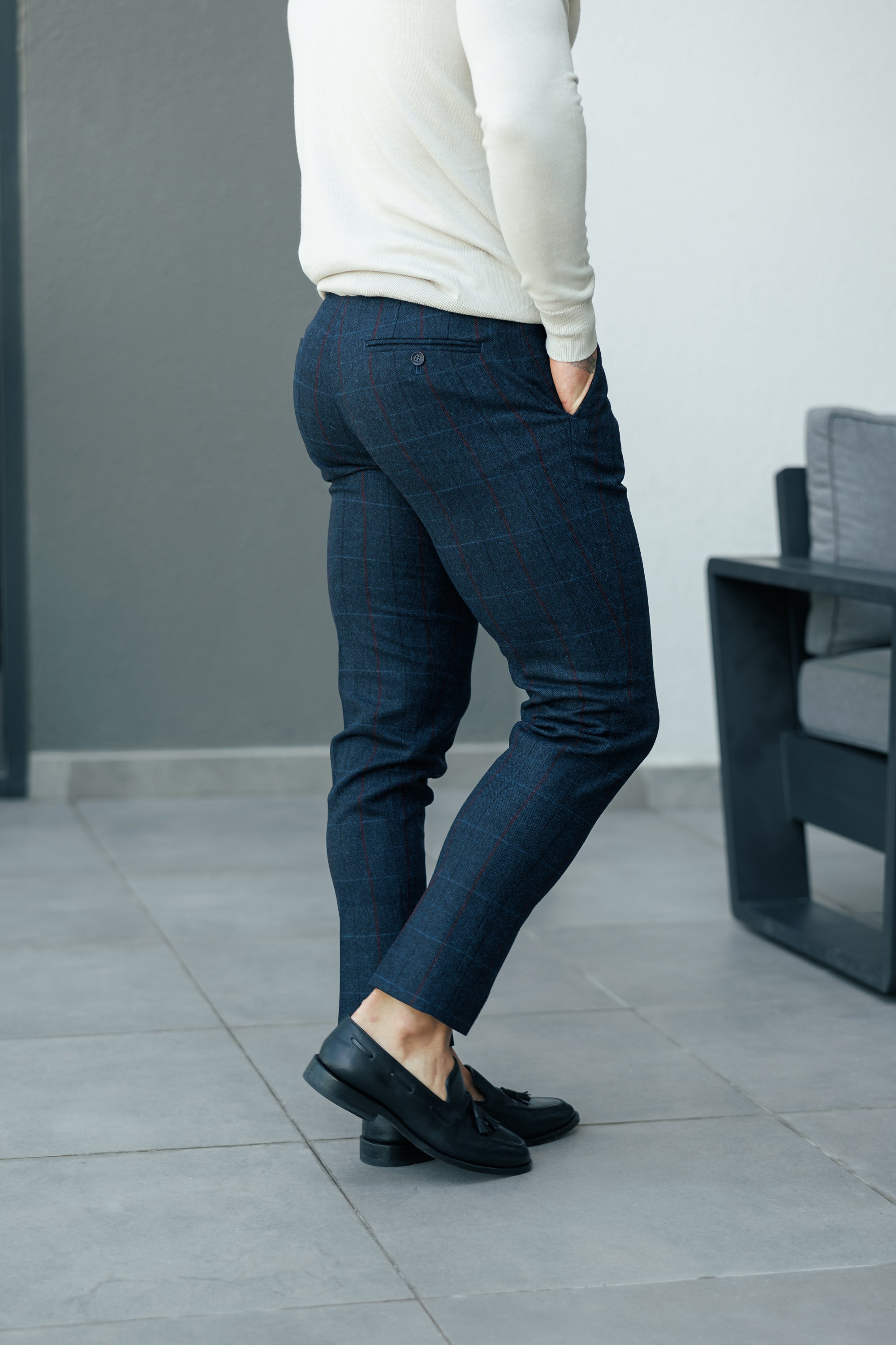 Lässige, formelle Hose mit marineblauem/burgunderfarbenem Karomuster - FSTR016