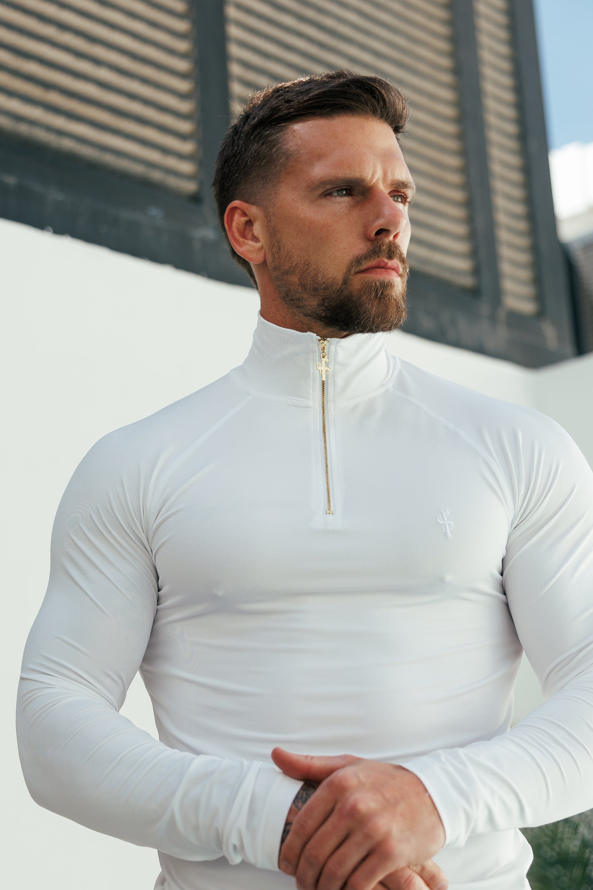 Muscle Fit Long Sleeve White / Gold Half Zip Gym Top - FSH889
