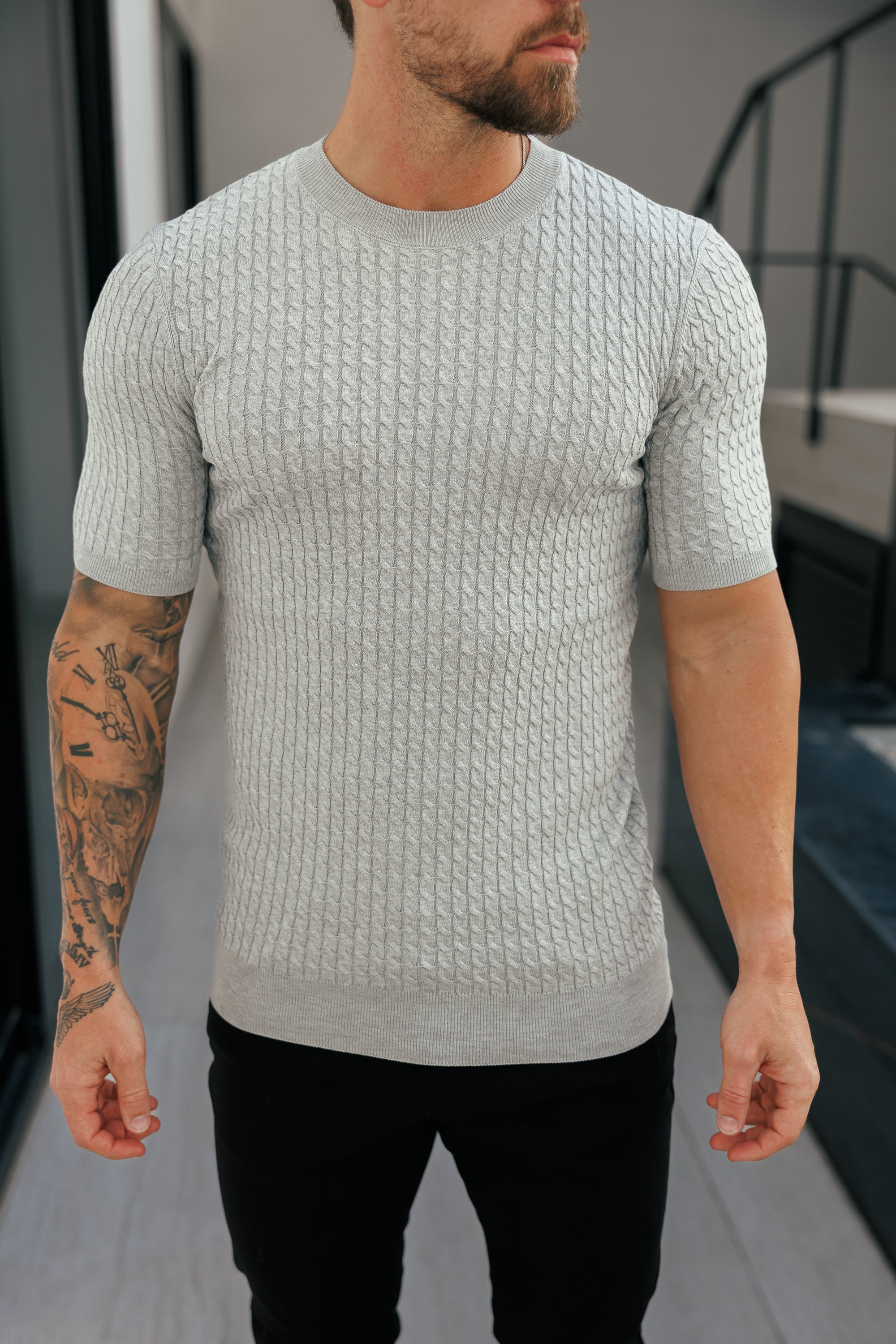 T-Shirt mit Kettenstrickfront, Rundhalsausschnitt, silbergrau, Kurzarm - FSR056