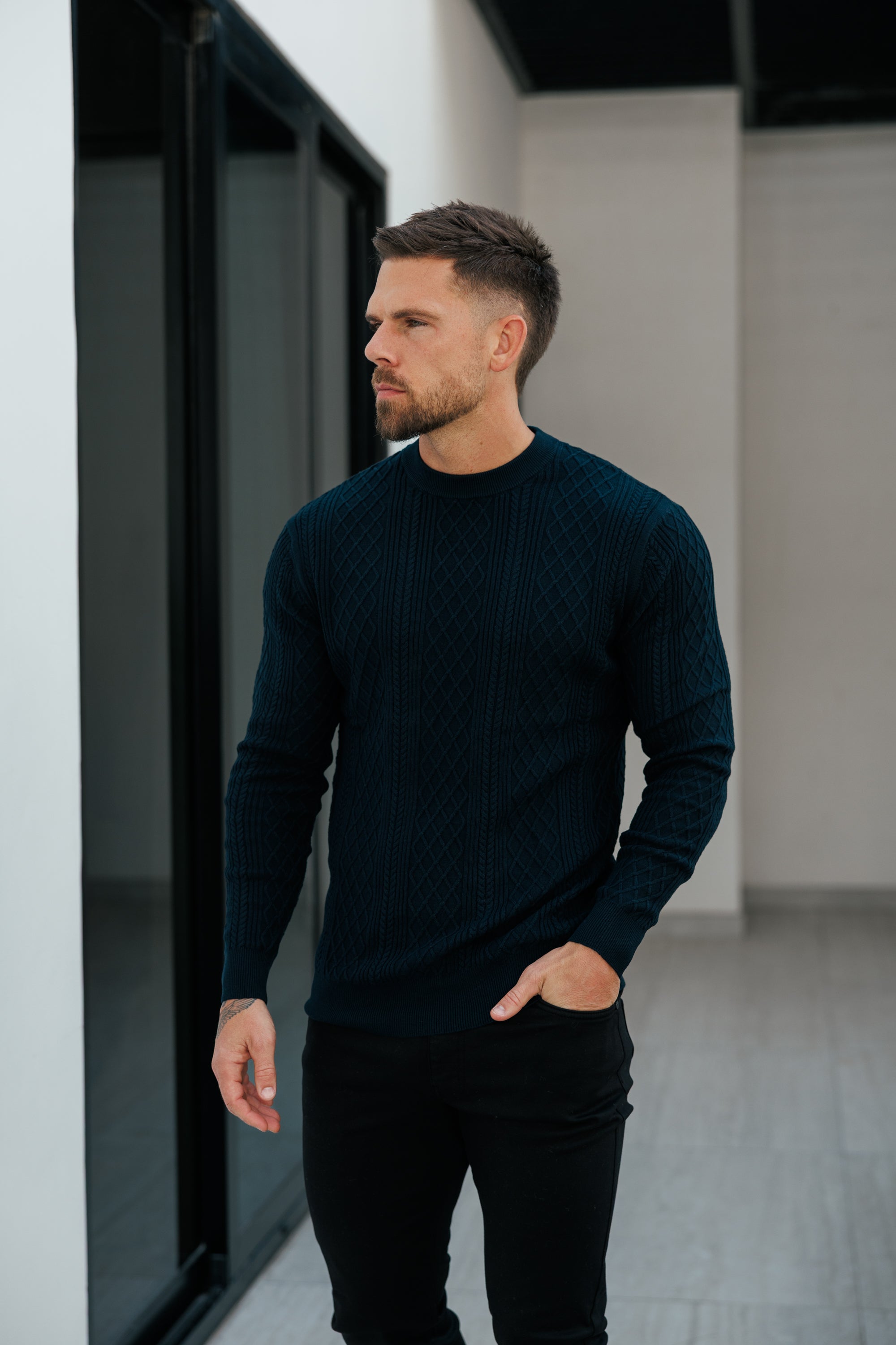Feinstrickpullover mit Rautenmuster in Marineblau, langärmlig - FSA007