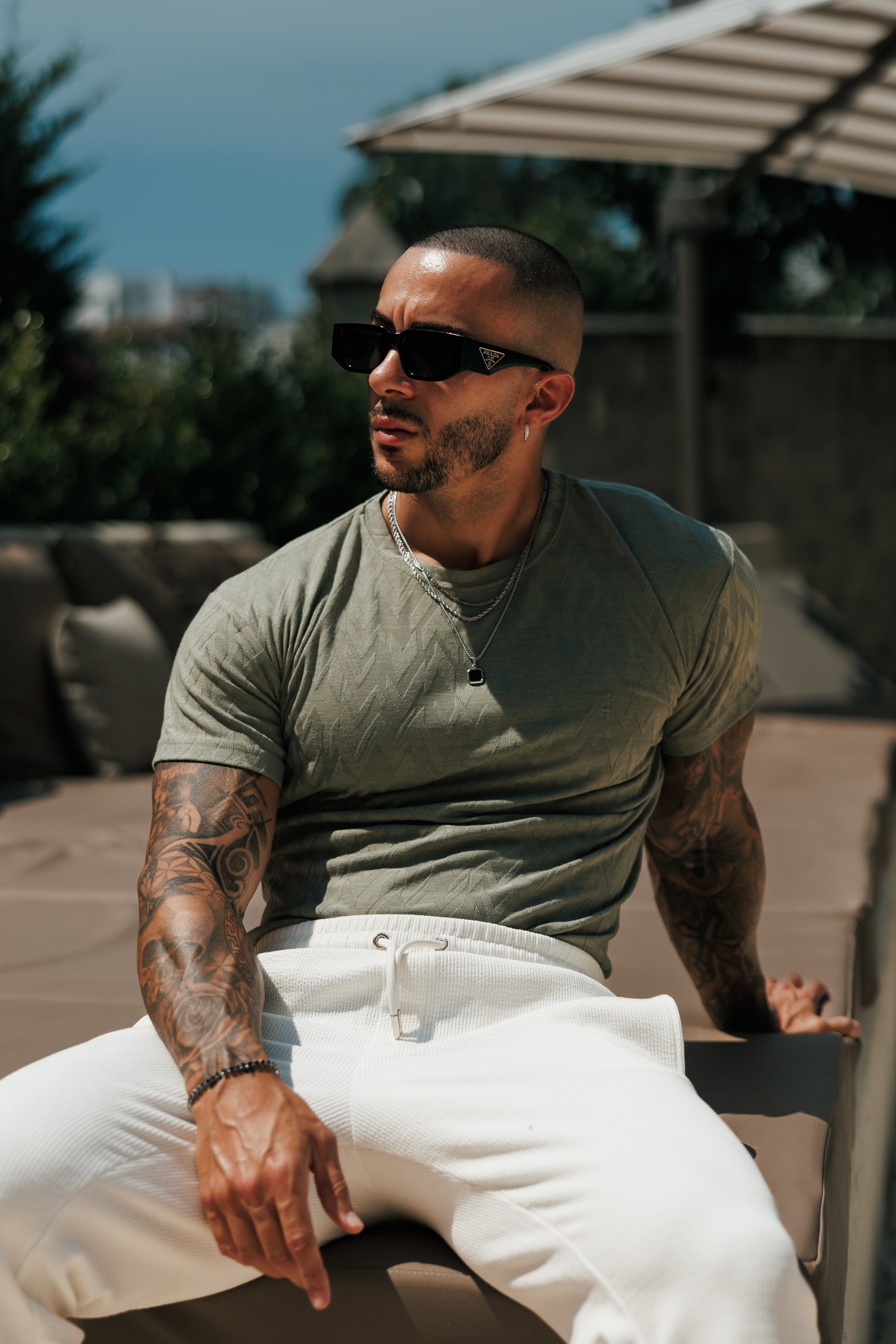 Regular Fit Jacquard Olive Chevron T-Shirt – FSR065