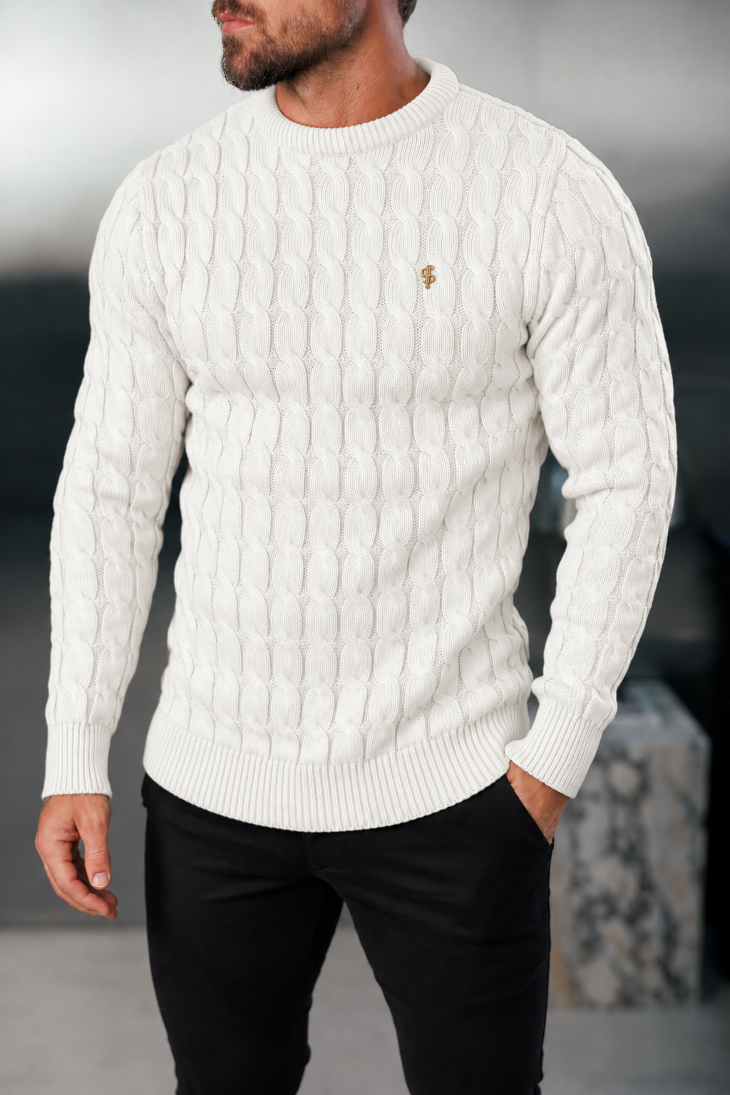 Grobstrick-Pullover mit Zopfmuster in Creme - FSA056