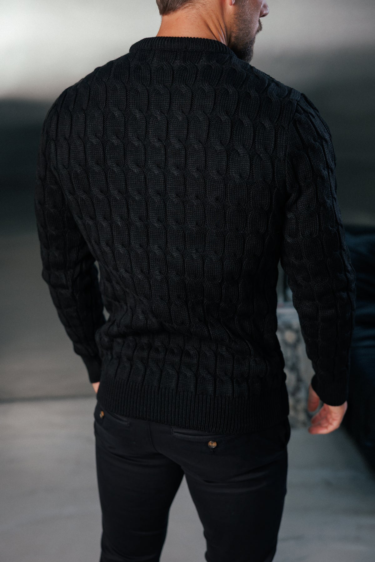 Grober Zopfstrickpullover in Schwarz - FSA055