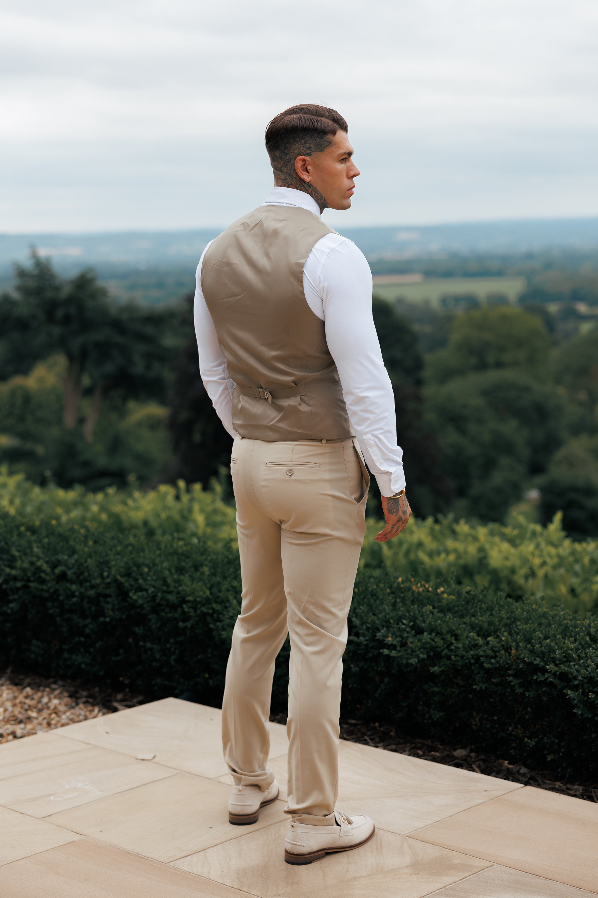 Schmale, elegante beige Stretchhose - FST038