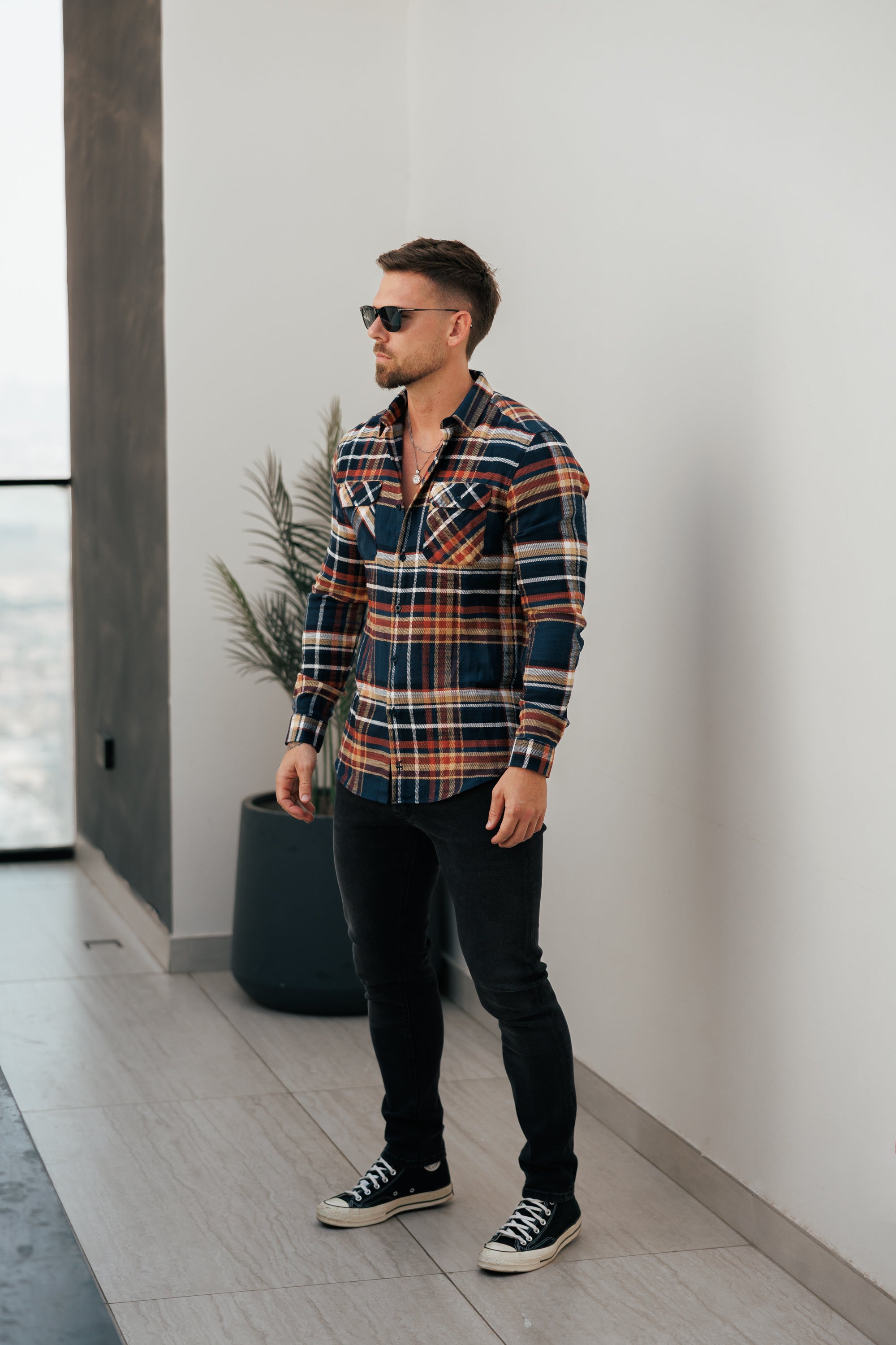 Marineblau/Hellbraun karierte Hemdjacke mit zwei Taschen - FS1197