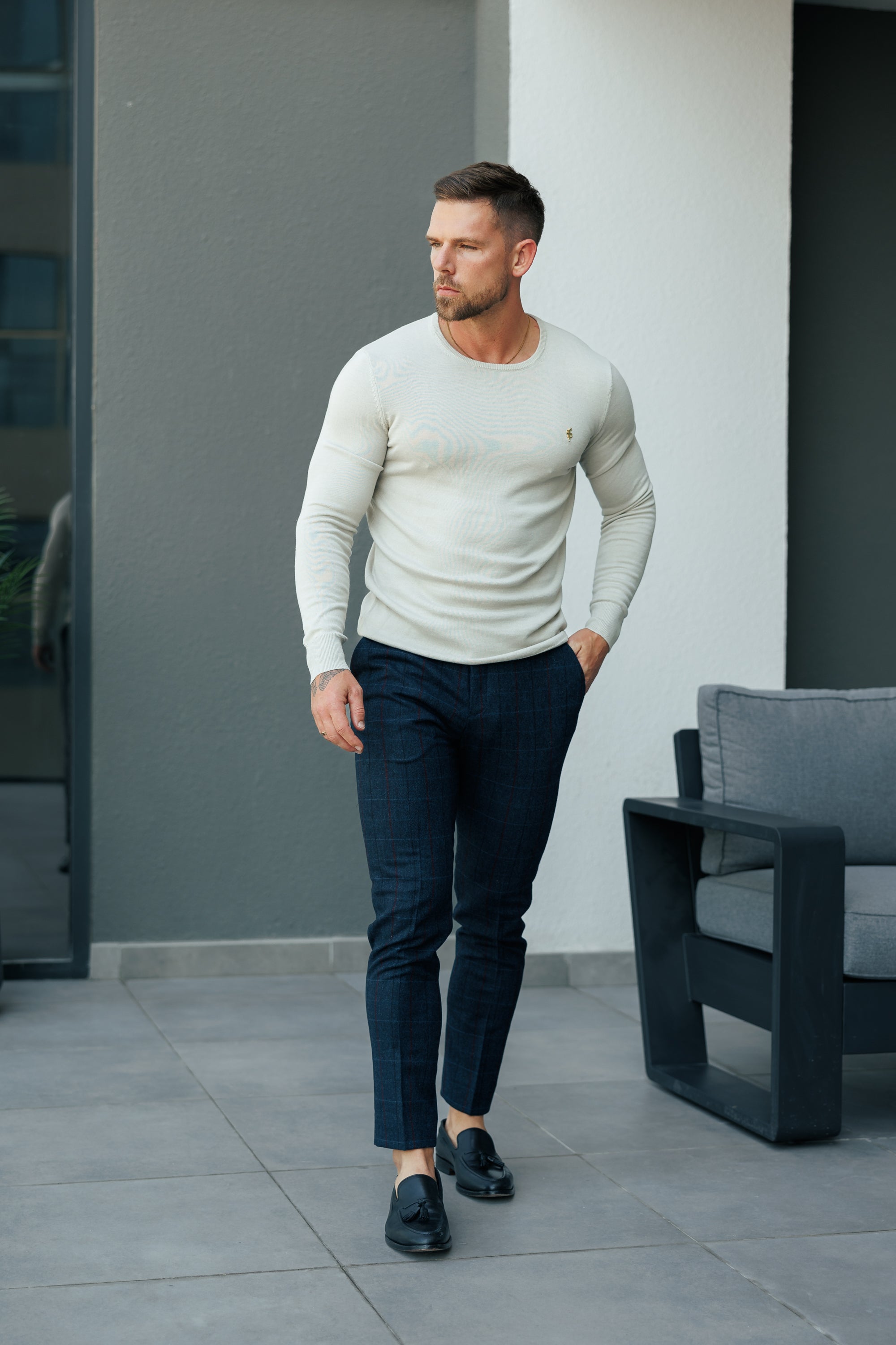 Lässige, formelle Hose mit marineblauem/burgunderfarbenem Karomuster - FSTR016