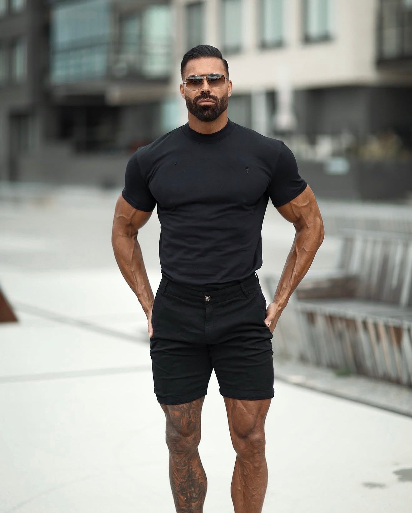 Schwarze Chino-Shorts in schmaler Passform - FSH266