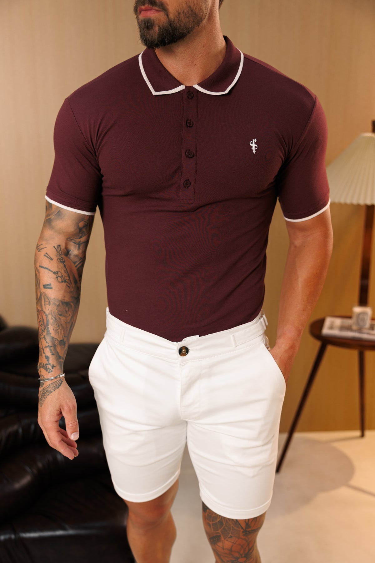 Burgunderrotes/weißes Poloshirt mit Kontrastkragen und -ärmeln – FSH1676