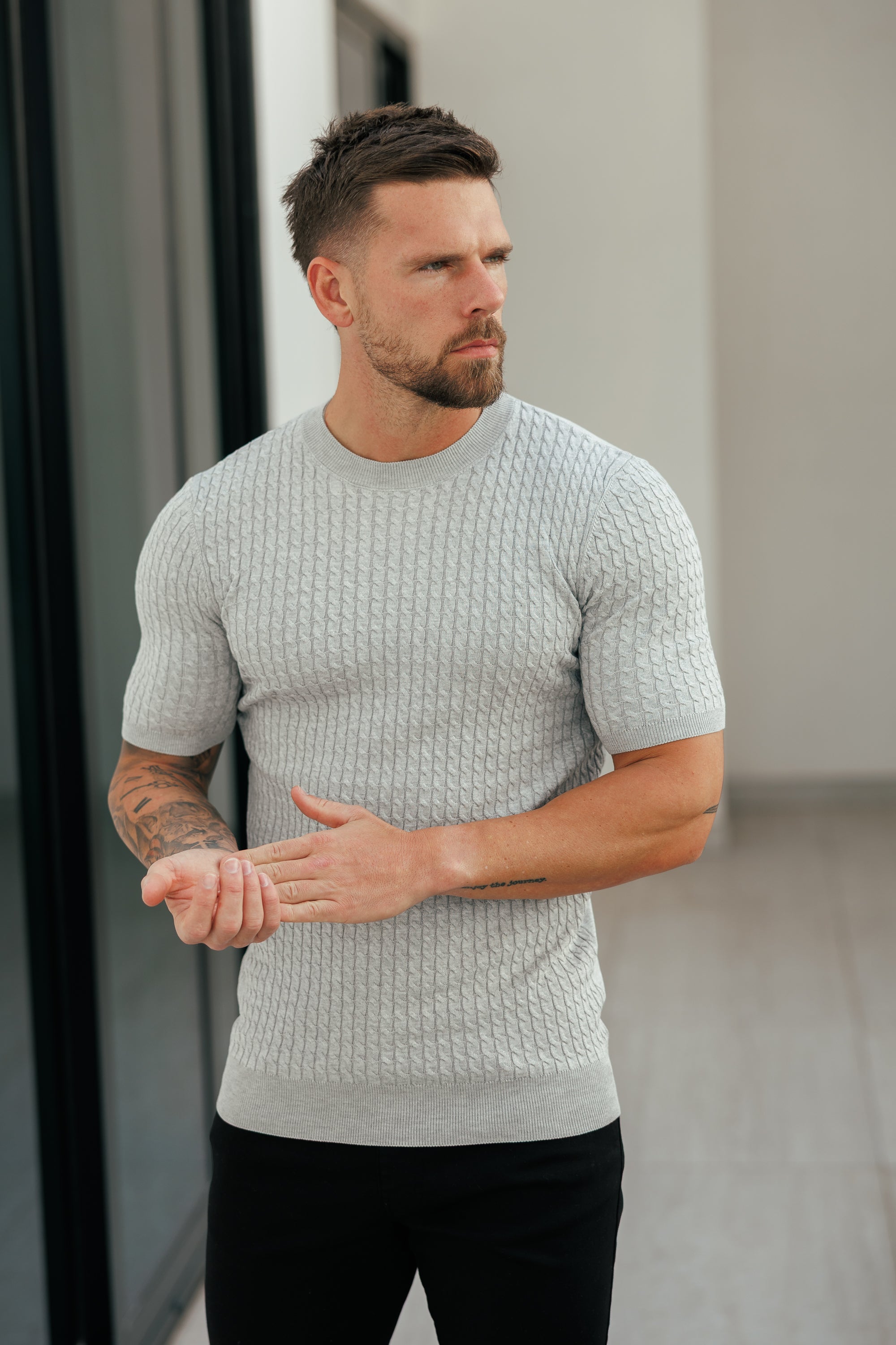 T-Shirt mit Kettenstrickfront, Rundhalsausschnitt, silbergrau, Kurzarm - FSR056