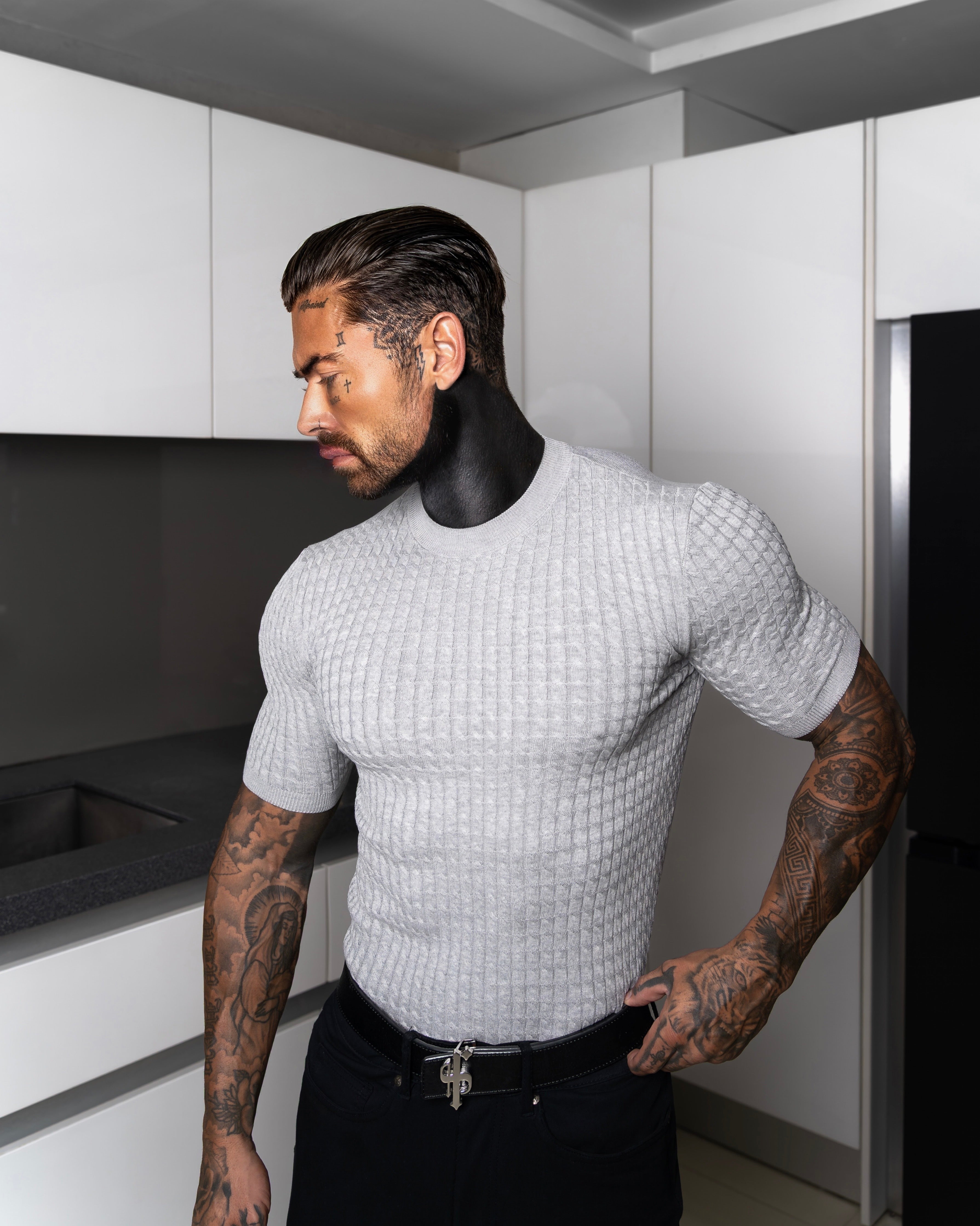 T-Shirt mit Kettenstrickfront, Rundhalsausschnitt, silbergrau, Kurzarm - FSR056