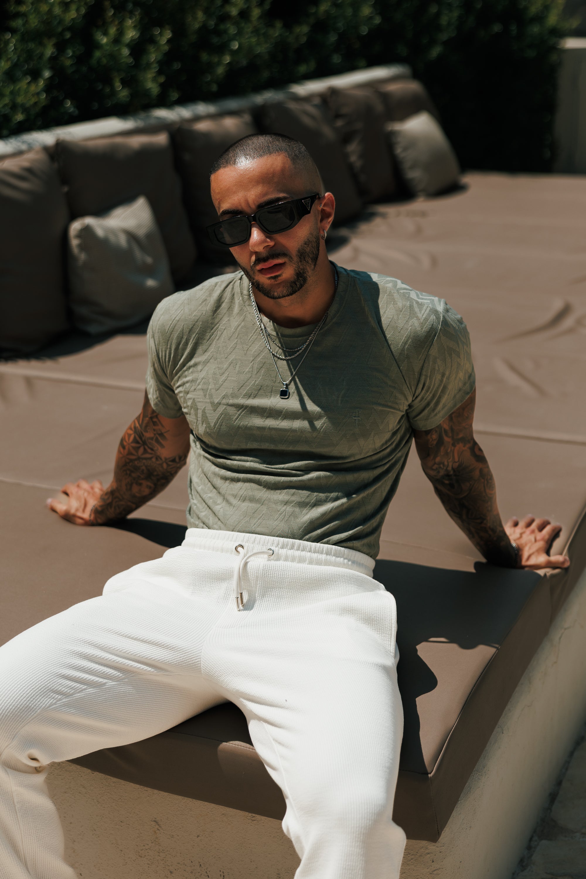 Regular Fit Jacquard Olive Chevron T-Shirt – FSR065