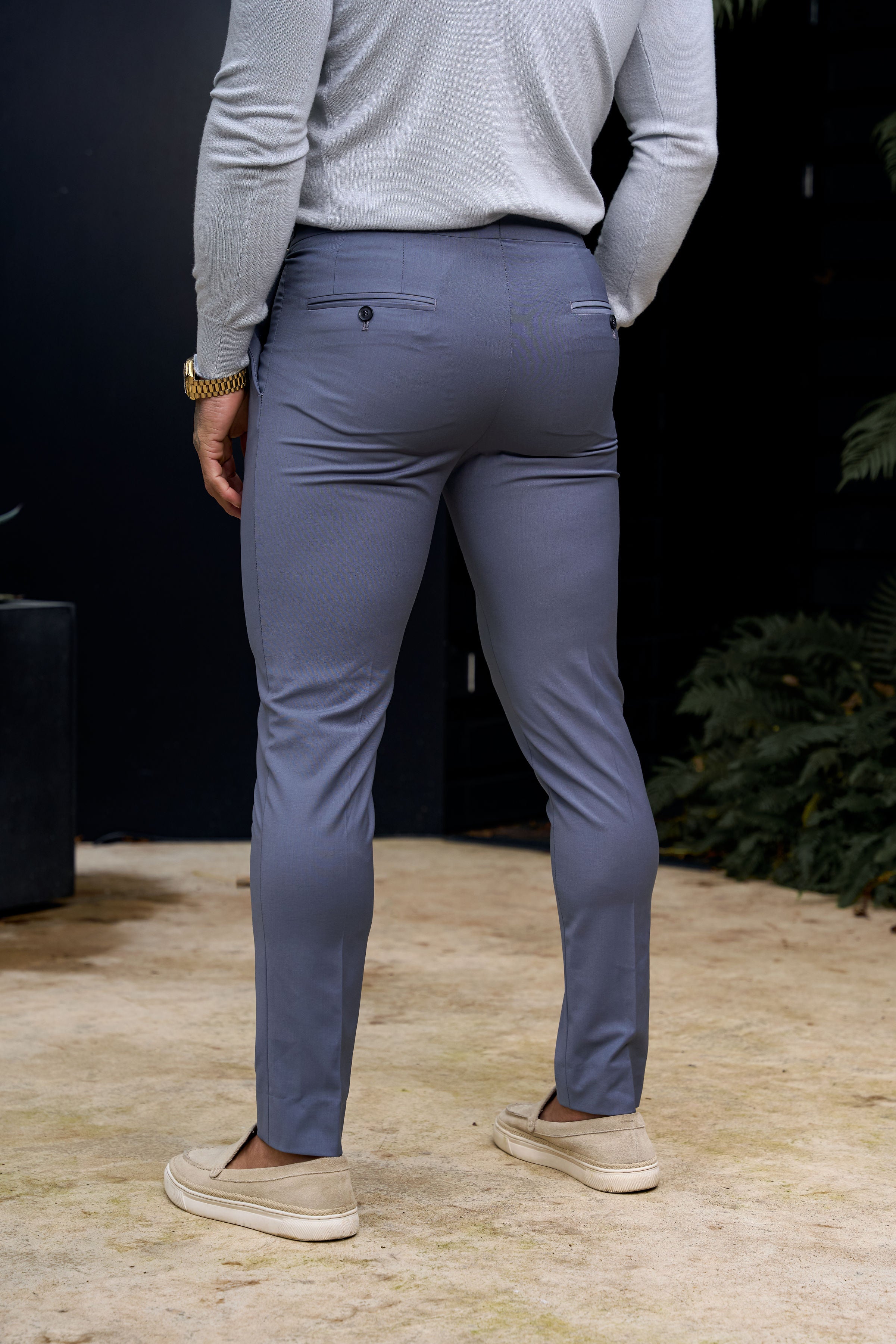Schmale, elegante graue Stretchhose mit seitlichen Verstellmöglichkeiten - FST024