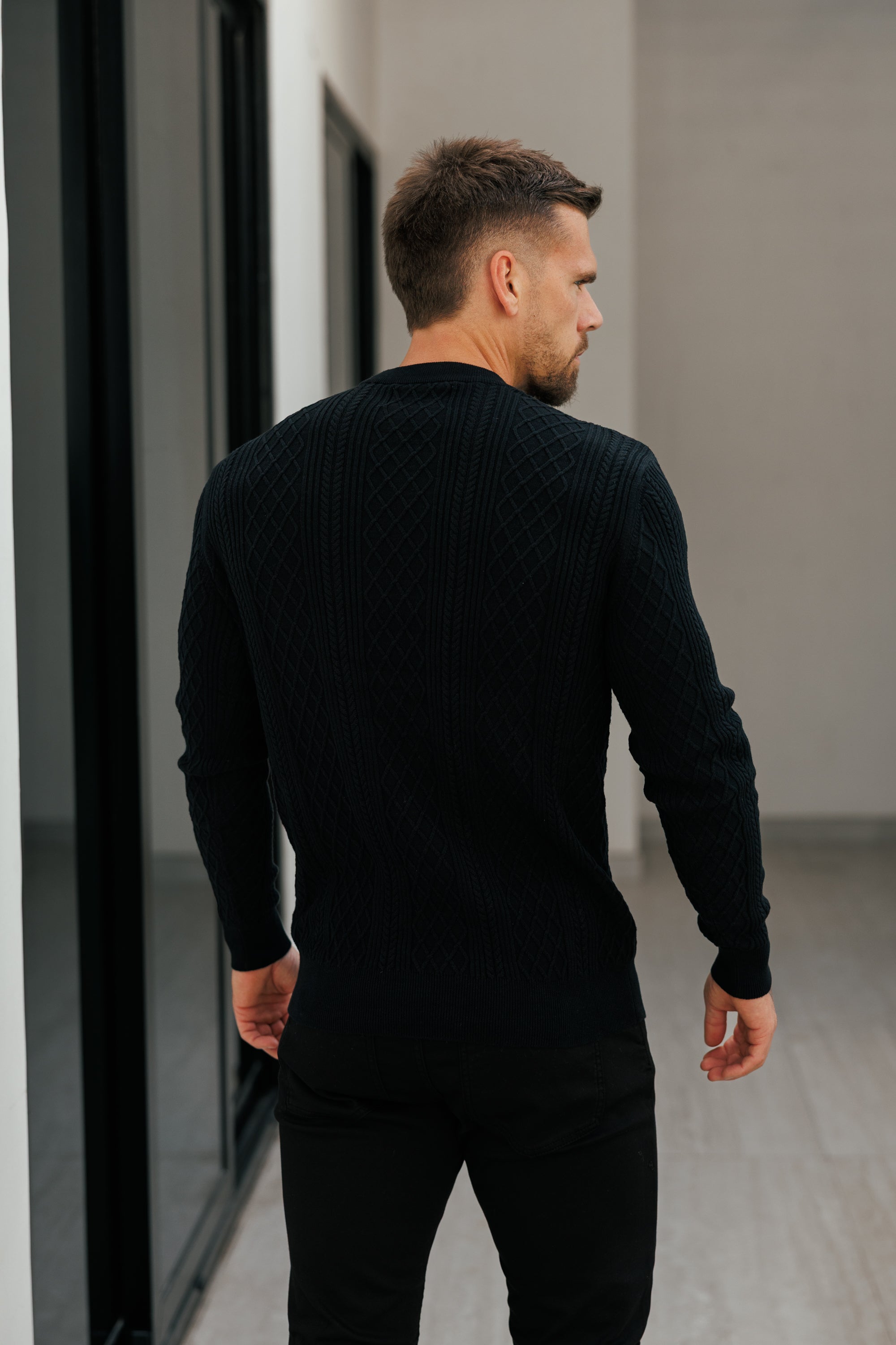 Feinstrickpullover mit Rautenmuster, schwarz, langärmlig - FSA006