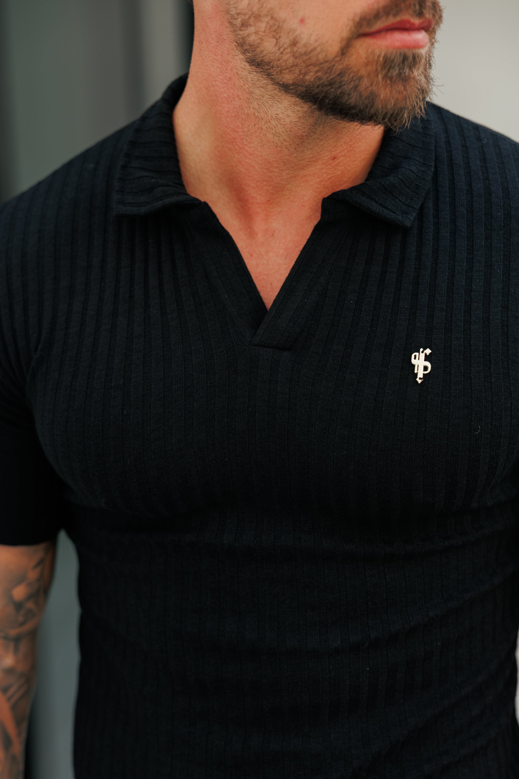 Black / Gold Ribbed Revere Short Sleeve Polo Shirt - FSH1411 (PRE ORDER 16TH JUNE)