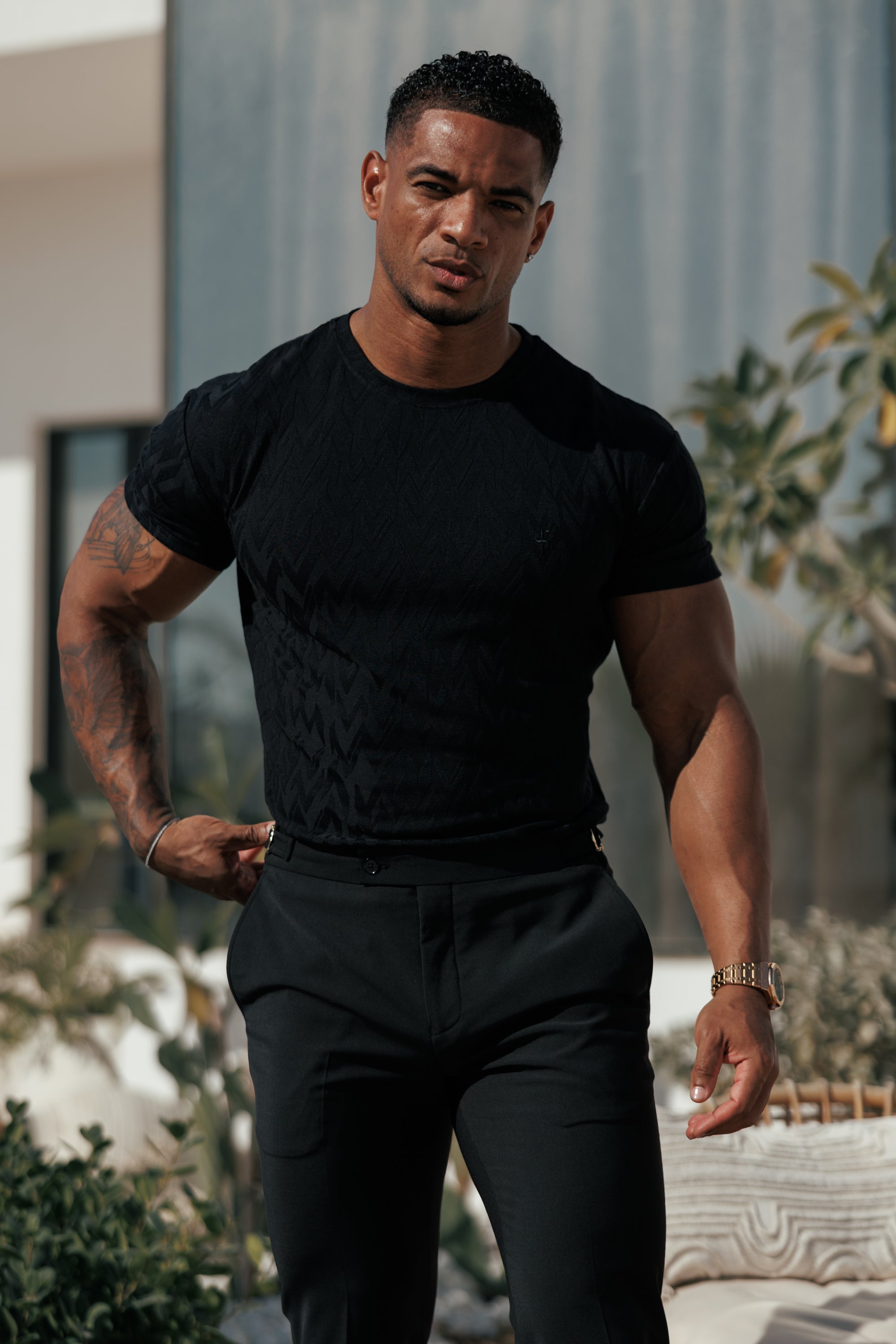 Regular Fit Jacquard T-Shirt mit schwarzem Chevron-Muster – FSR046 (VORBESTELLUNG 15. JUNI)
