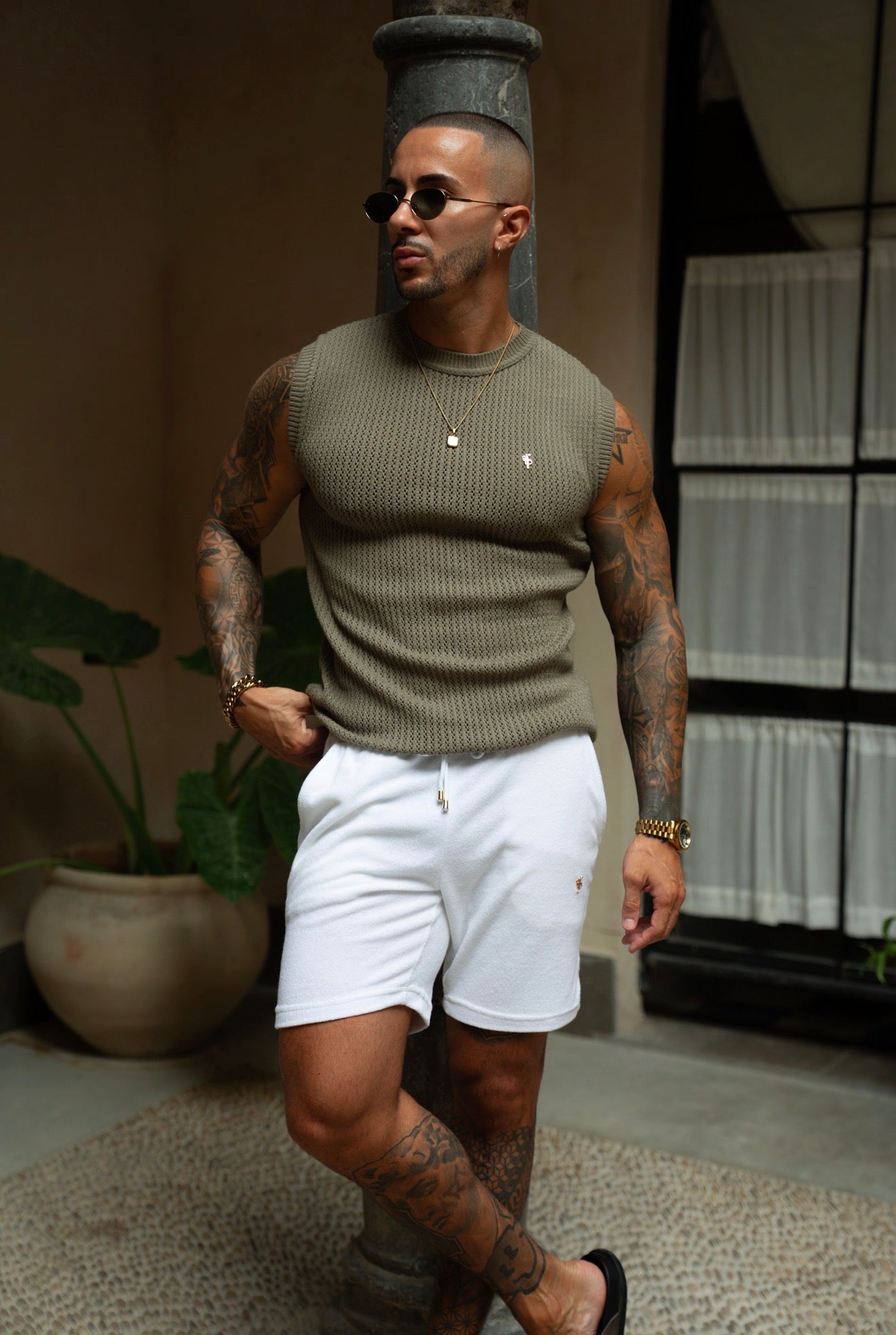 Dunkles Khaki / Silber Viskose Gehäkelte Strickweste - FSJ193