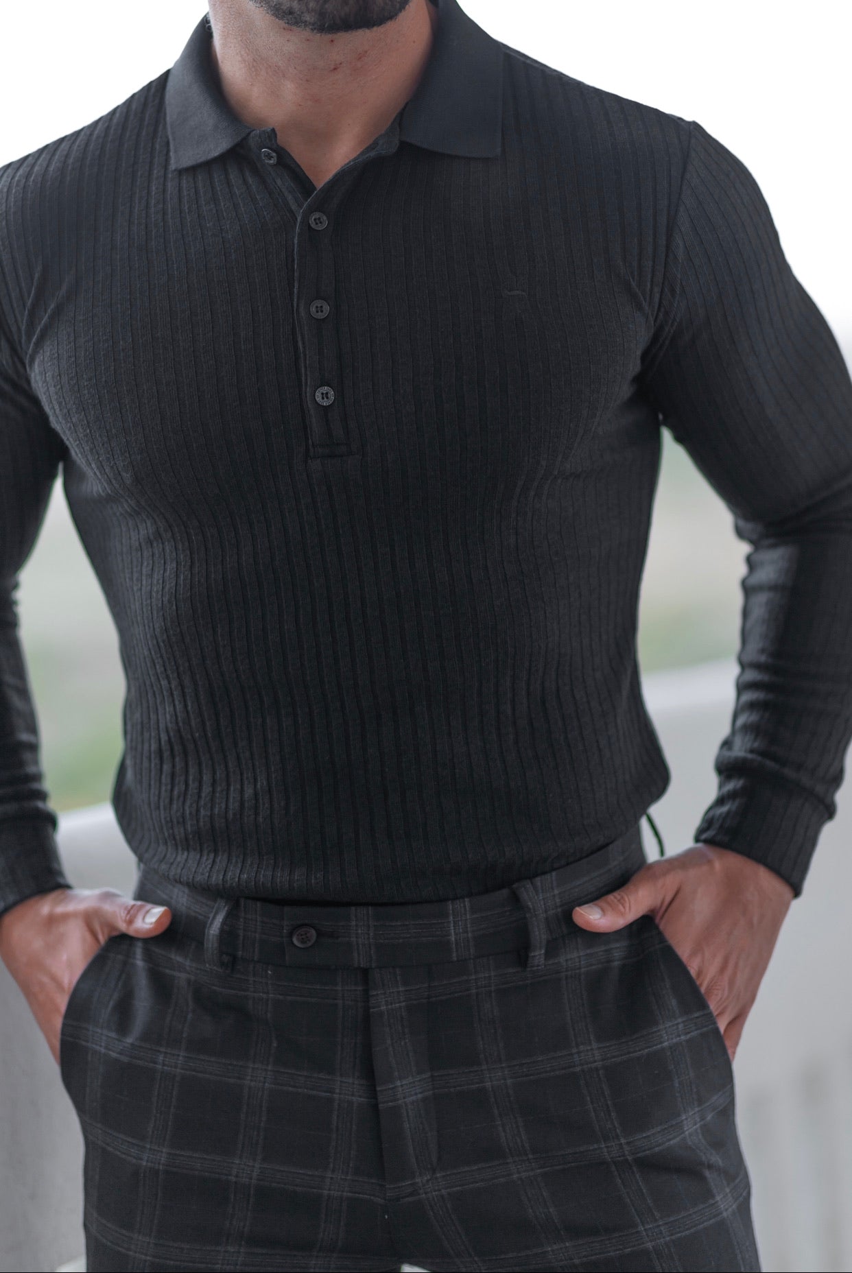 Super Slim Schwarzes Rippstrick-Poloshirt Langarm - FSH582