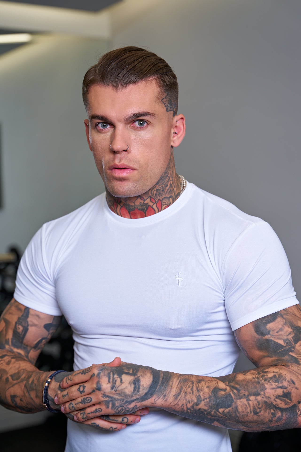 Muscle Fit Weißes Sport-Crew-Shirt - FSH691