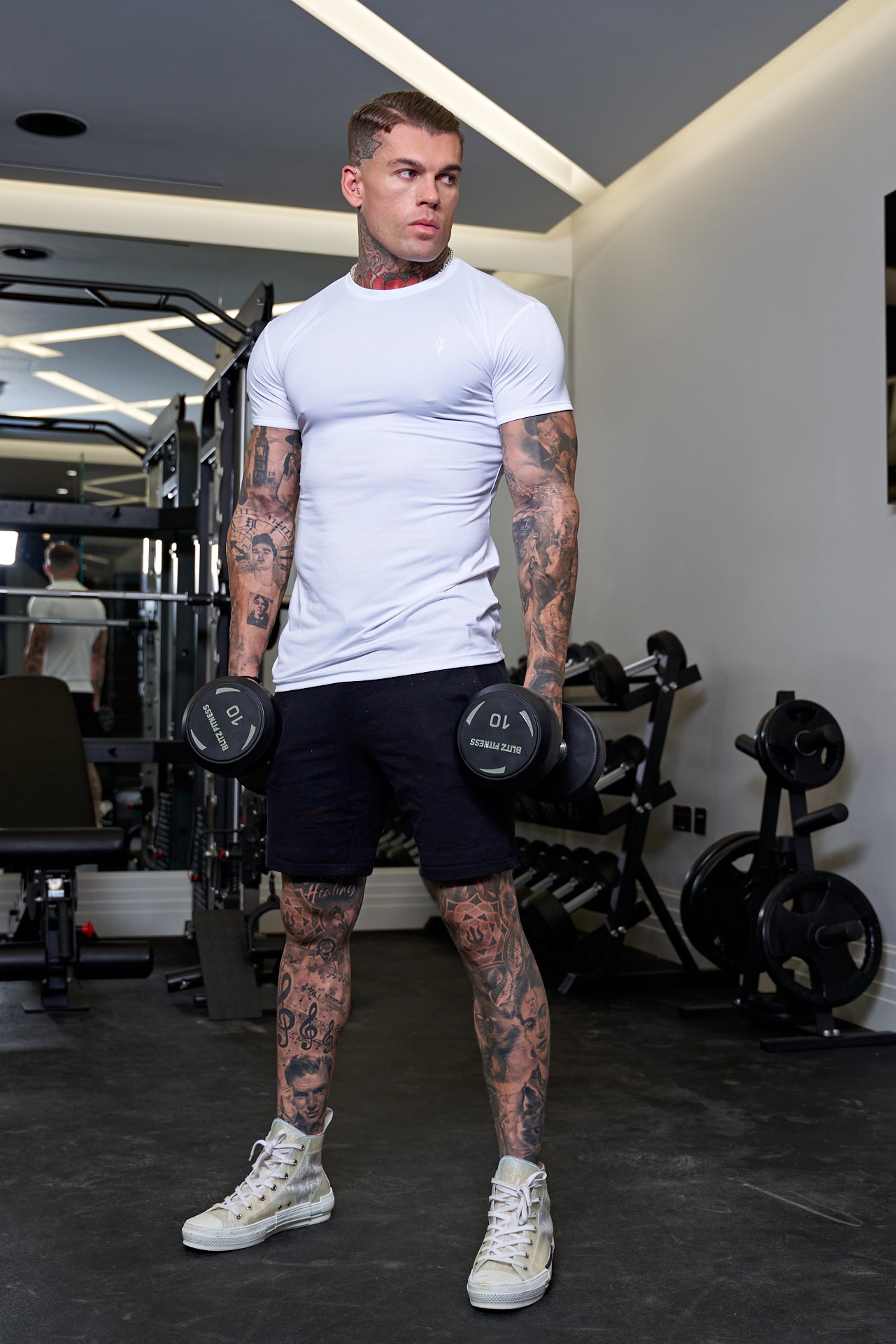 Muscle Fit Weißes Sport-Crew-Shirt - FSH691