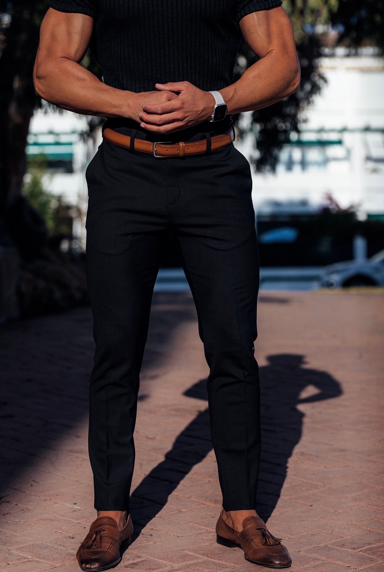 Schmale, elegante schwarze Stretchhose - FST034