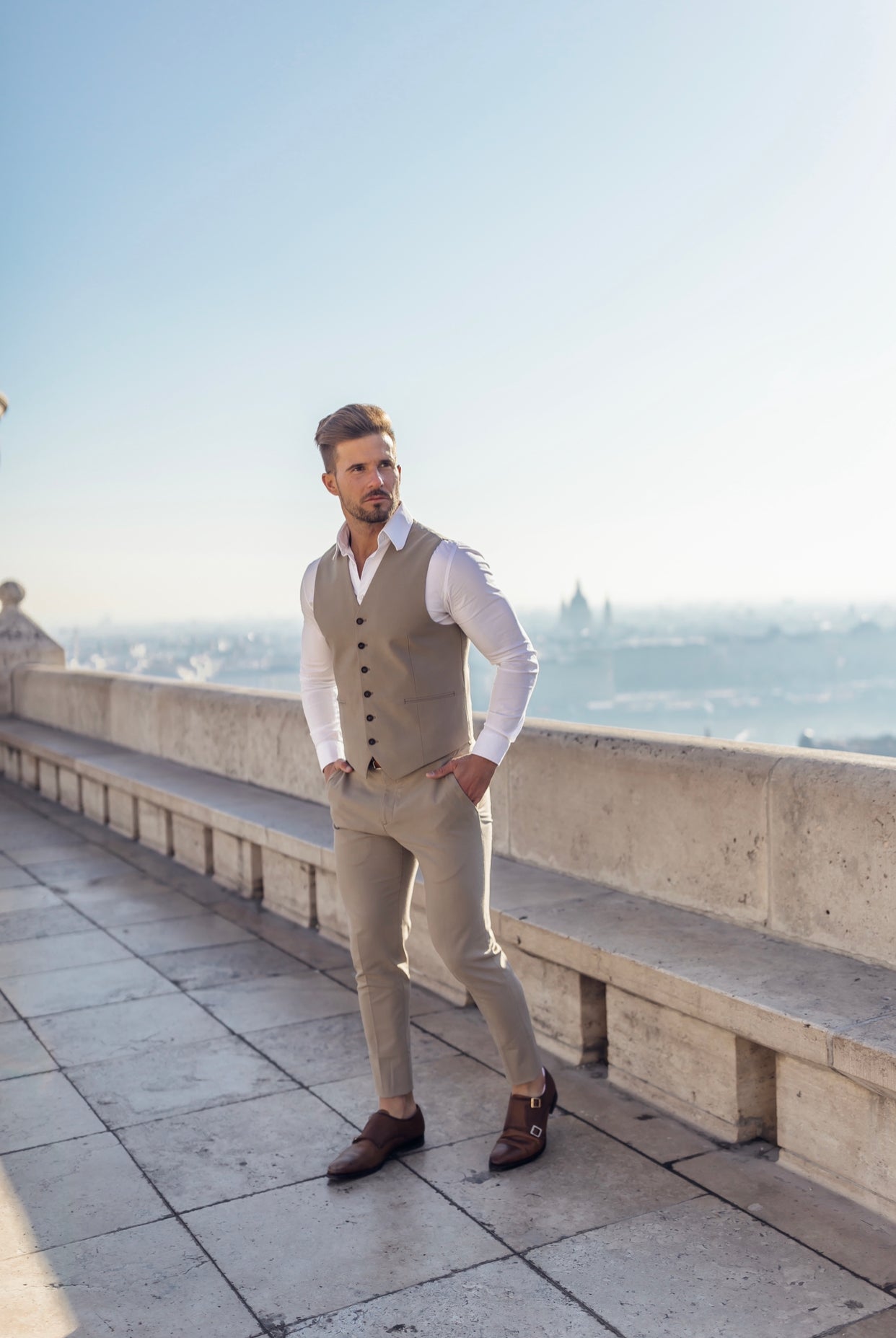 Schmale, elegante beige Stretchhose - FST003