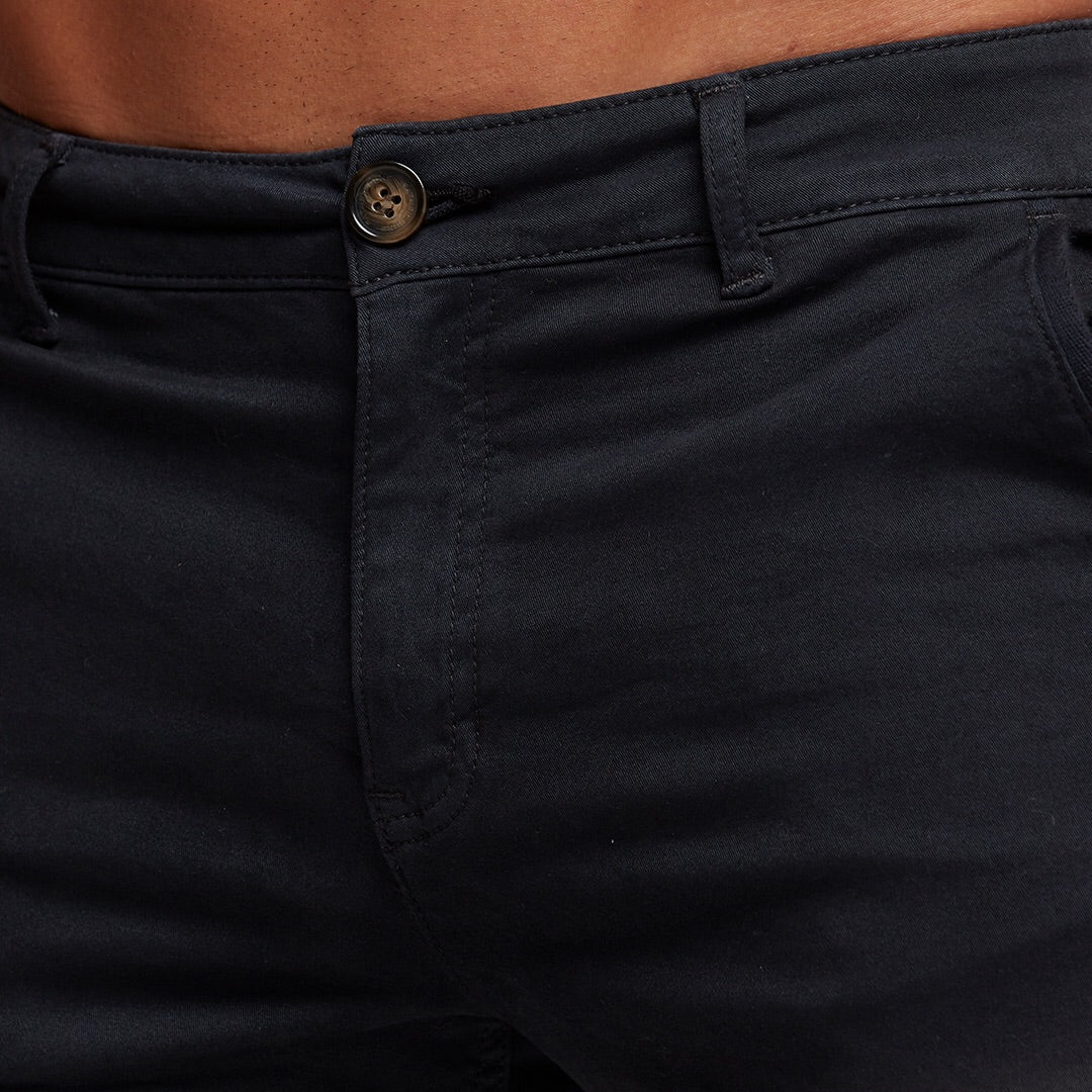 Schwarze Chino-Shorts in schmaler Passform - FSH266